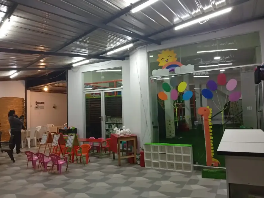 Foto 5 de Local Comercial Equipado - Sacaba