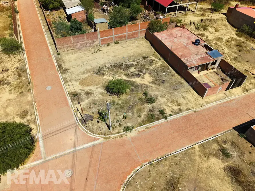 Foto 4 de Lote en Esquina - Urb. Colinas del Este - Tuscapujio
