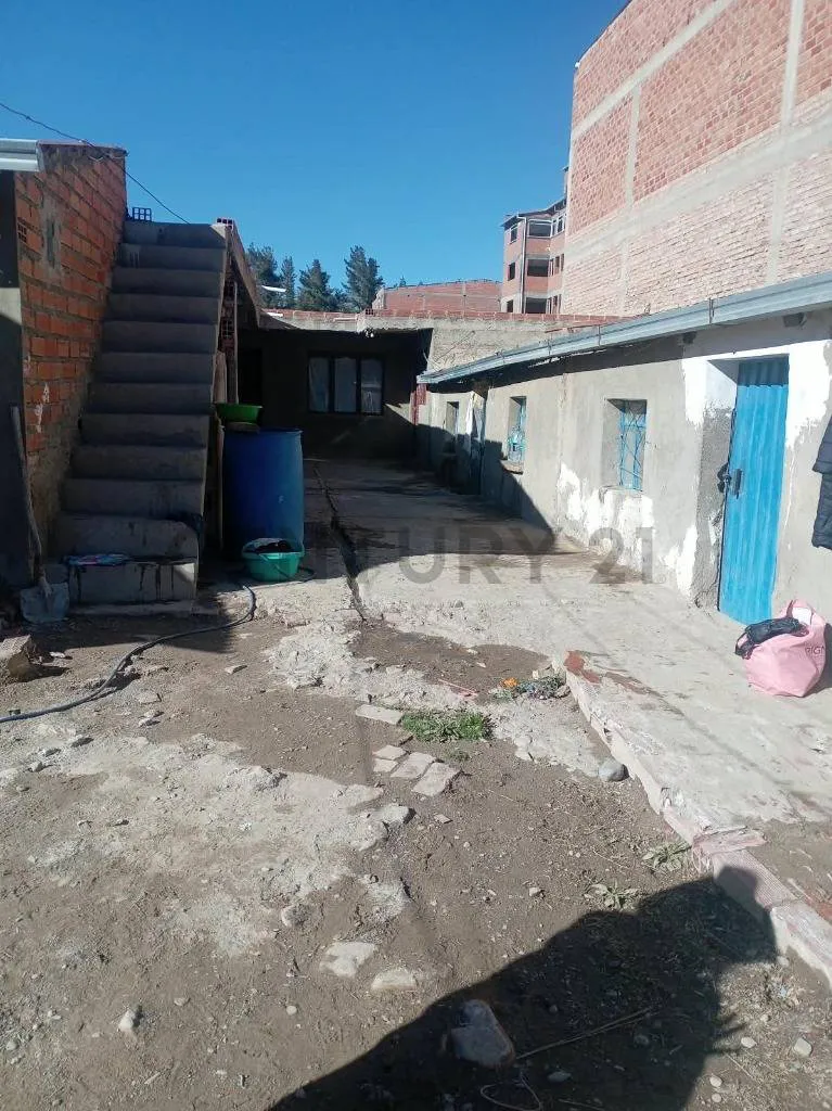 Foto 1 de Casa en Venta Como Lote a Pocos Pasos de La Av. Dehene