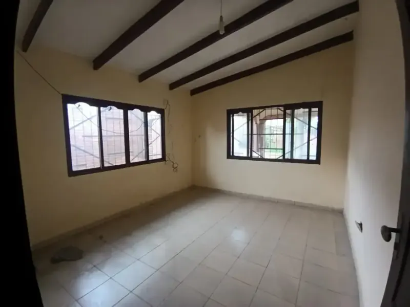 Foto 9 de Casa en venta en Warnes con amplio terreno de 300 m² y parqueo
