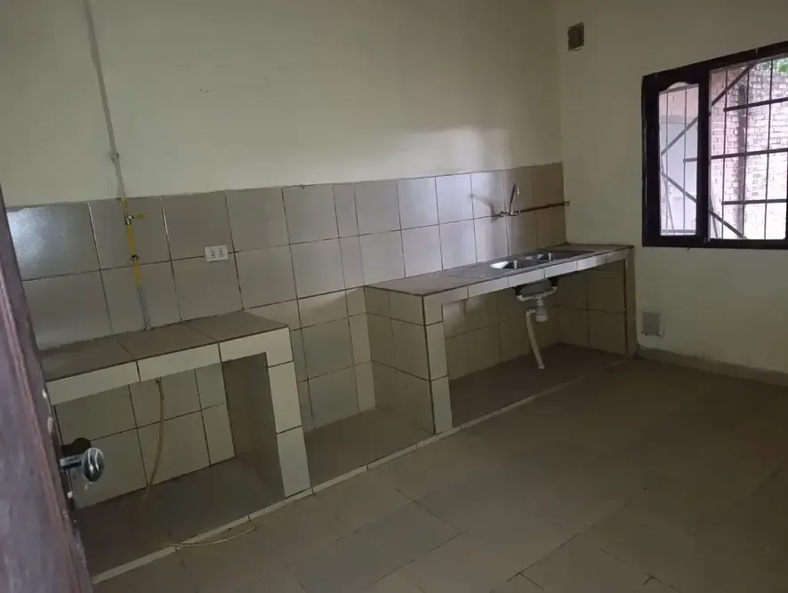 Foto 11 de Casa en venta en Warnes con amplio terreno de 300 m² y parqueo