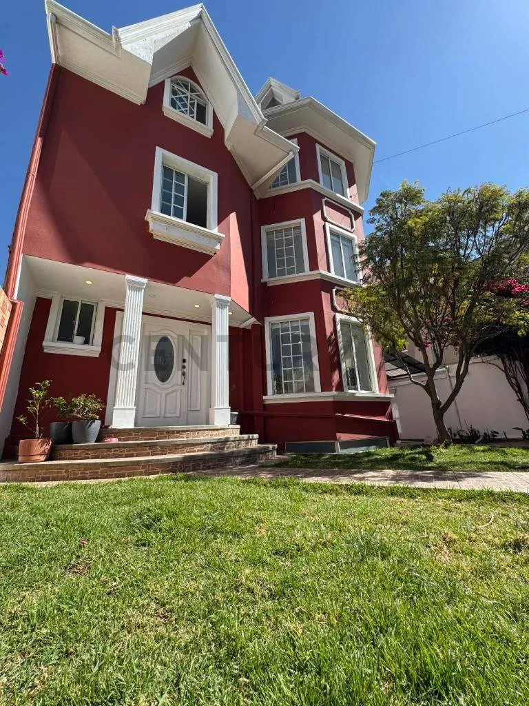 Foto 1 de Oportunidad Única – Casa de Lujo en Anticretico, Urbanización Terra María