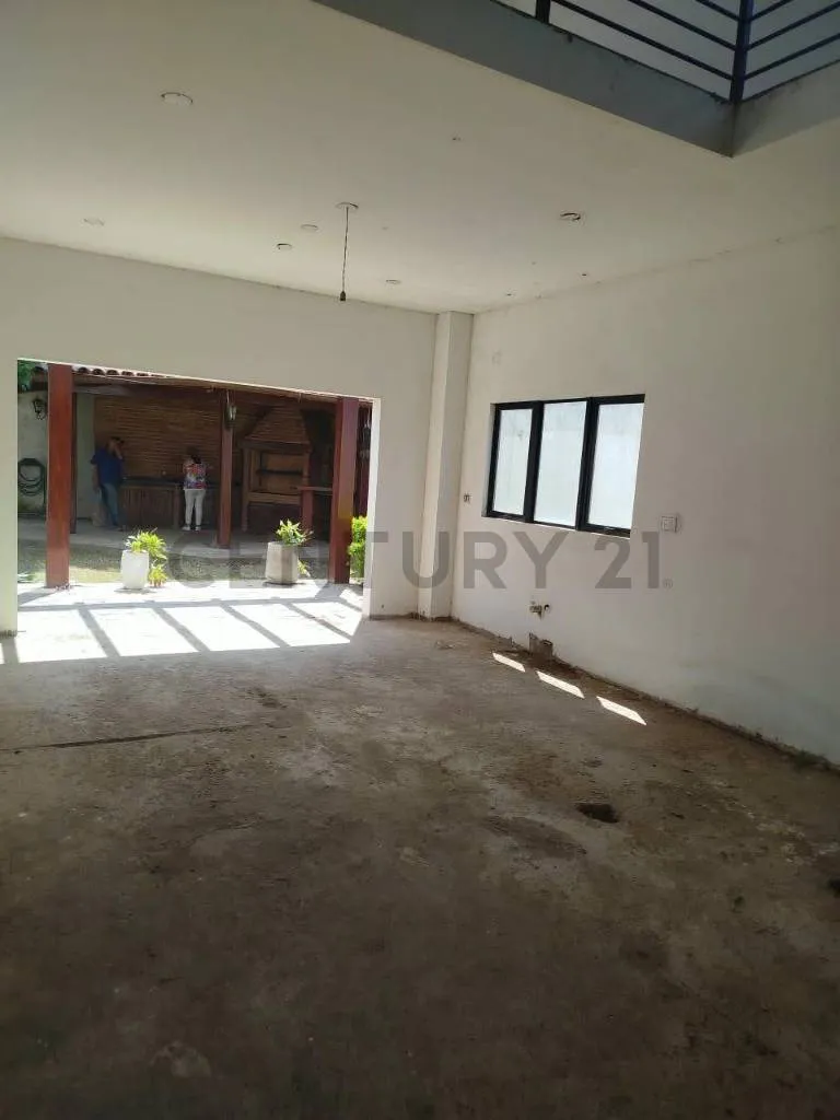 Foto 17 de Casa en Venta + 2 Departamentos | Av. Virgen de Luján