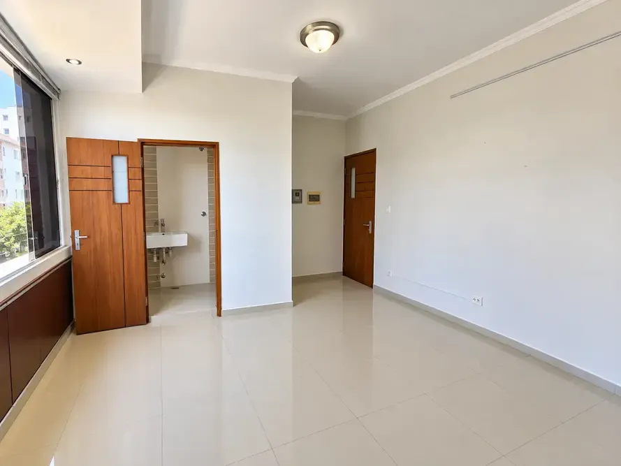Foto 5 de Consultorios en Alquiler Av Mutualista y Paragua Frente a Hospital