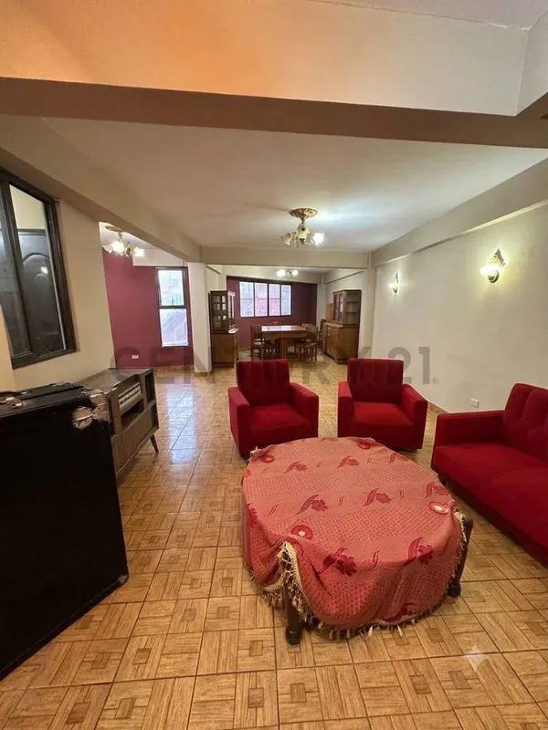Foto 14 de Casa de 5 Pisos en Venta con Departamentos, Garzonier