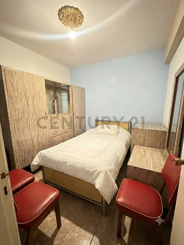 Foto 16 de Casa de 5 Pisos en Venta con Departamentos, Garzonier