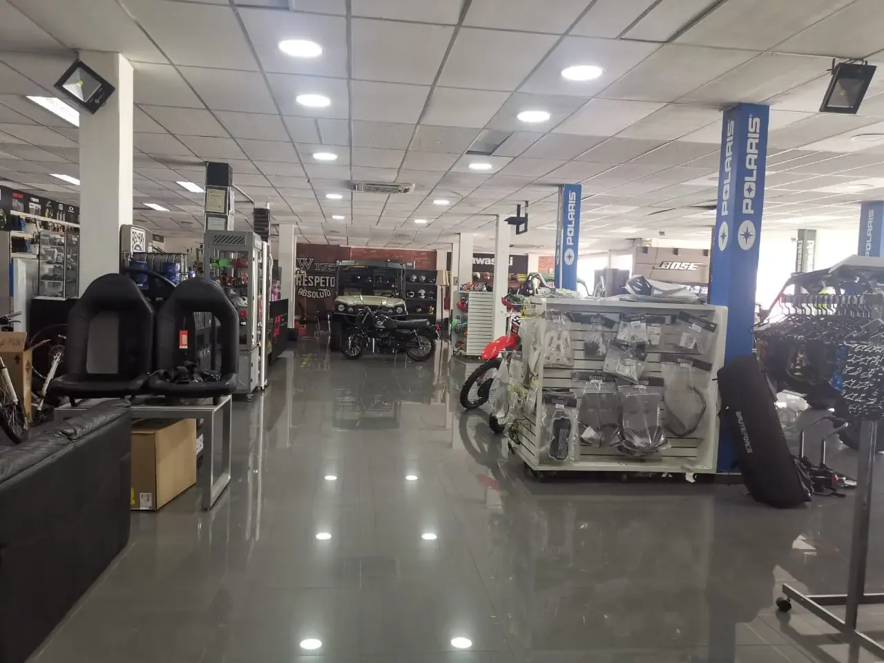 Foto 2 de Atención Señores Empresarios Local En Venta Con 3 Niveles Imperdible Ubicación