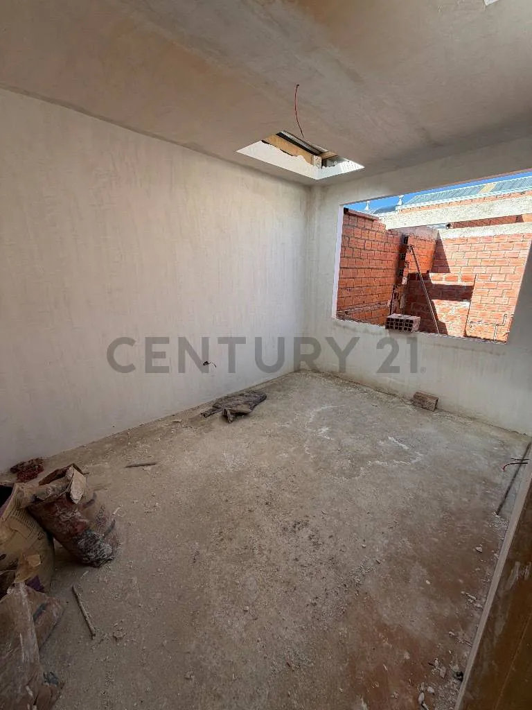 Foto 4 de Casa en Esquina en Venta Zona Villa Imperial Elalto