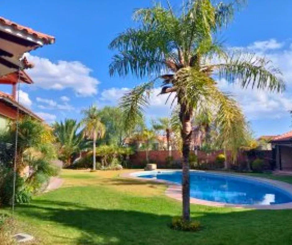 Foto 3 de Hermosa Residencia Con Piscina 5 Suites Trojes-tiquipaya