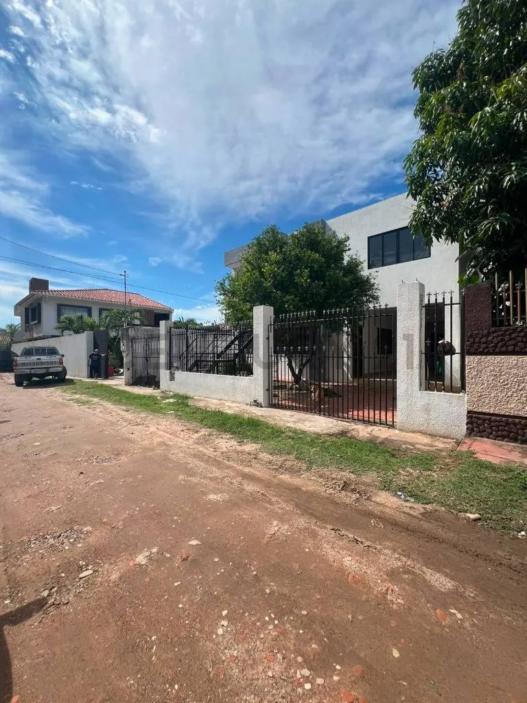 Foto 2 de Casa en venta Zona Sur Oeste 6to anillo Doble via