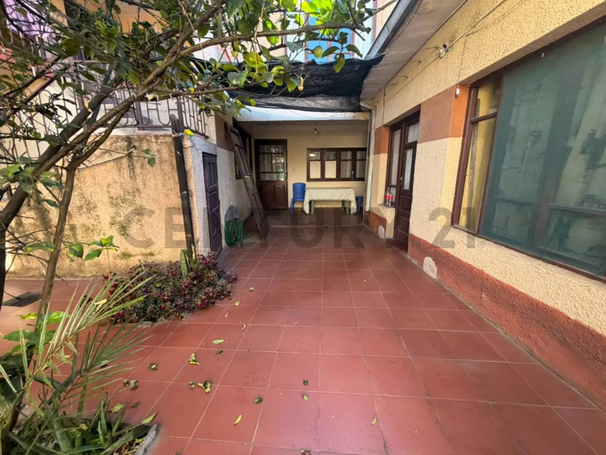 Foto 5 de Casa Comercial en Venta Zona La Pampa