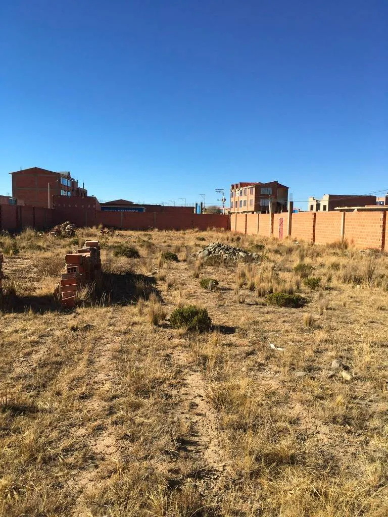 Foto 1 de Lote en Venta Ex Fundo Tilata 252.52 con Salida Ambas Calles