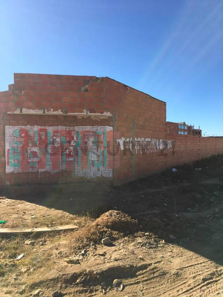 Foto 4 de Lote en Venta Ex Fundo Tilata 252.52 con Salida Ambas Calles
