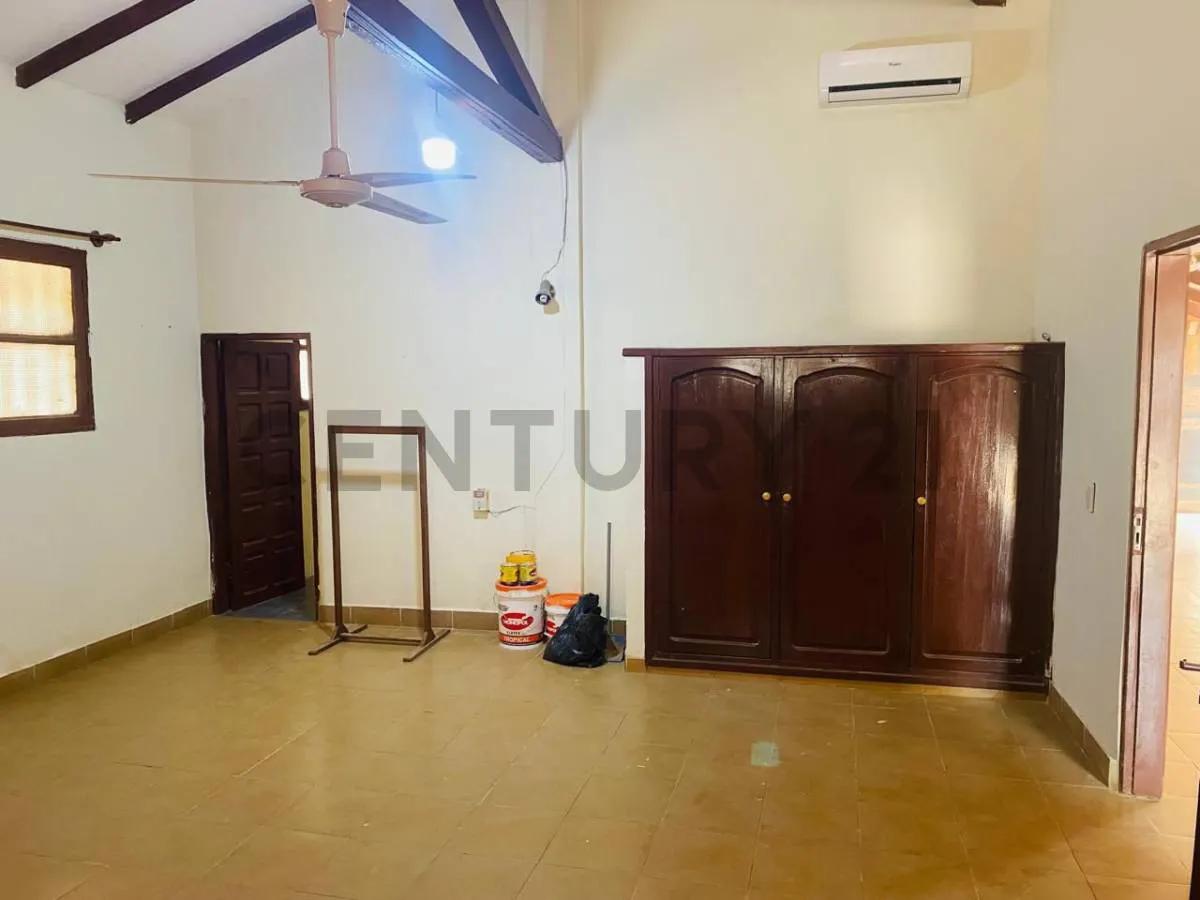 Foto 14 de ¡¡Atractiva Vivienda en Esquina, Excelente Ubicación!!