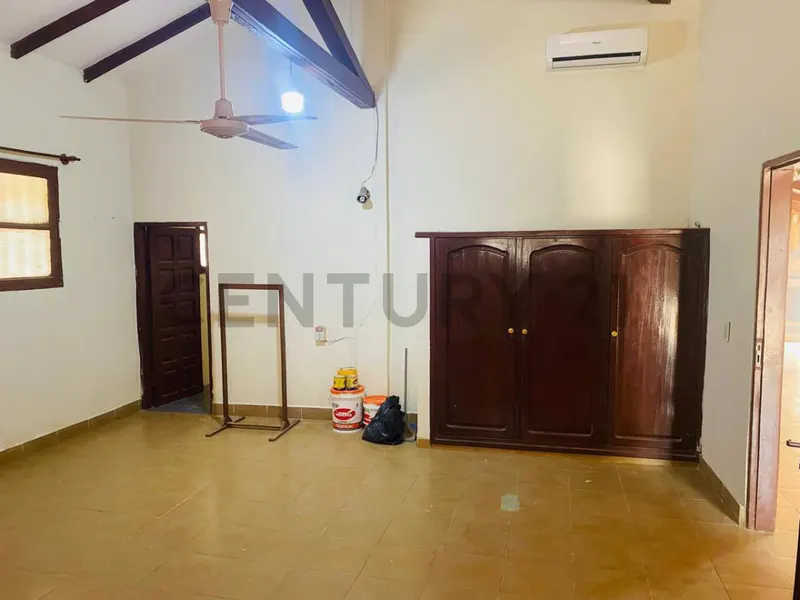 Foto 14 de ¡¡Atractiva Vivienda en Esquina, Excelente Ubicación!!