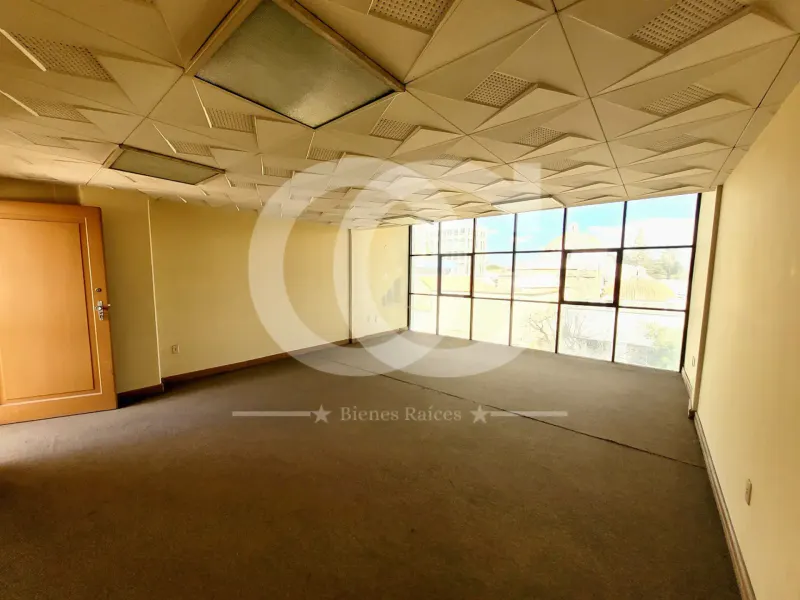 Foto 6 de Amplios Ambientes En Alquiler Para Instituciones