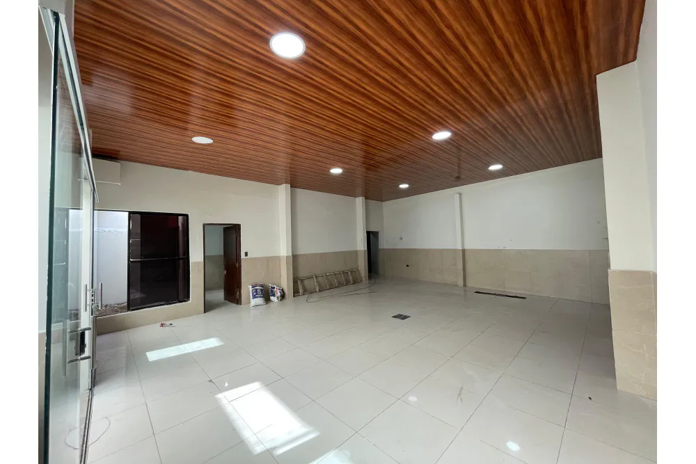 Foto 10 de Casa amplia con espacio comercial entre 1er y 2do anillo en Santa Cruz