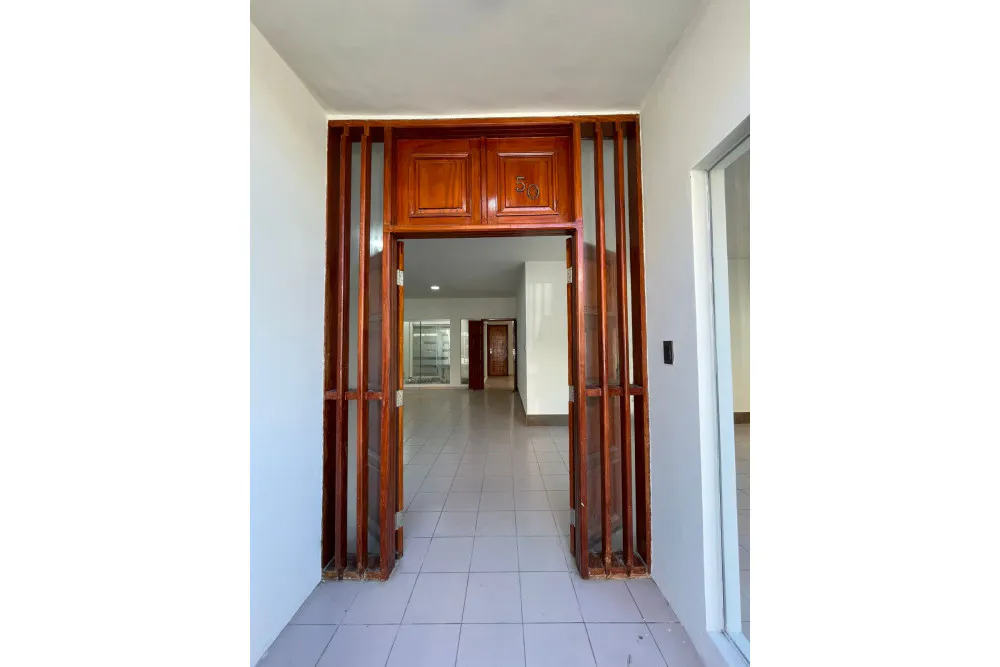 Foto 1 de Casa amplia con espacio comercial entre 1er y 2do anillo en Santa Cruz