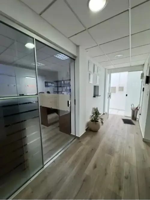 Foto 10 de Galpon con Oficinas en Alquiler a metros de la Av Banzer