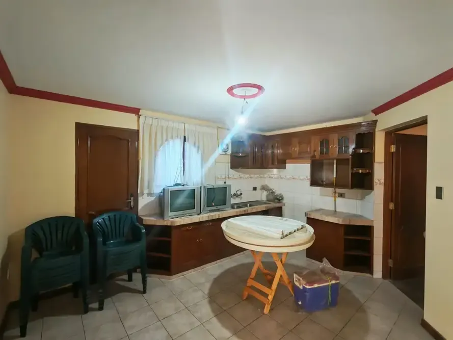 Foto 5 de Departamento en Alquiler en Planta Baja de con Amplio Jardín – Zona Mesadilla