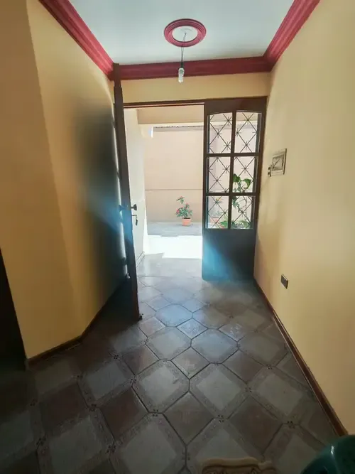 Foto 3 de Departamento en Alquiler en Planta Baja de con Amplio Jardín – Zona Mesadilla