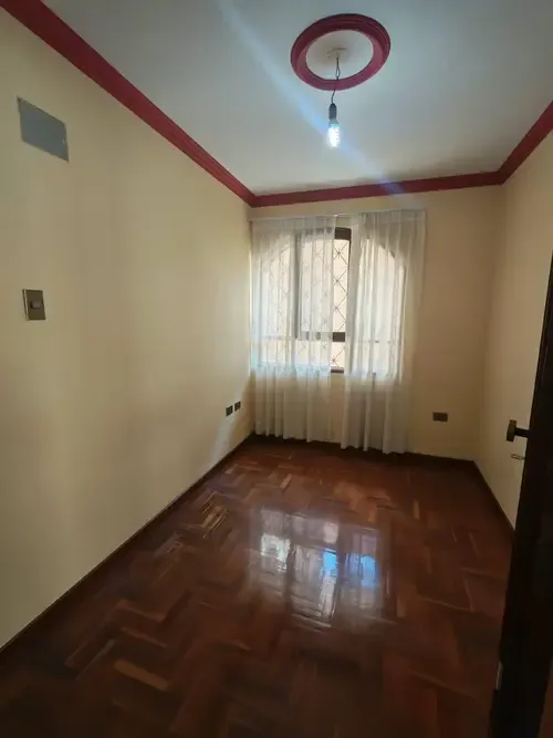 Foto 2 de Departamento en Alquiler en Planta Baja de con Amplio Jardín – Zona Mesadilla