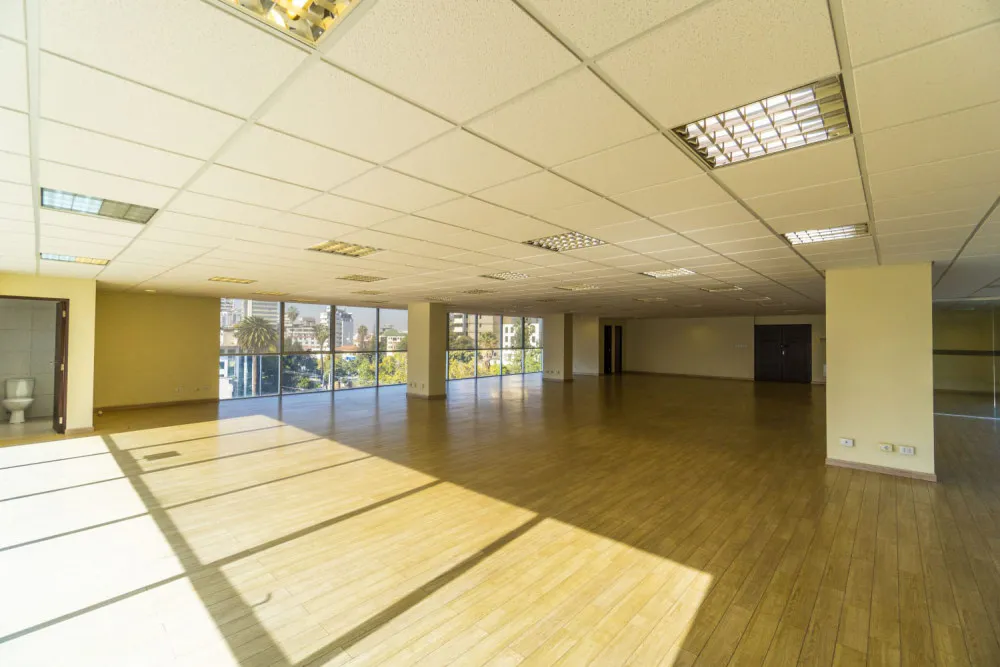 Foto 3 de Oficina en Venta en El Prado de Cochabamba - Incluye 2 Parqueos y Baulera