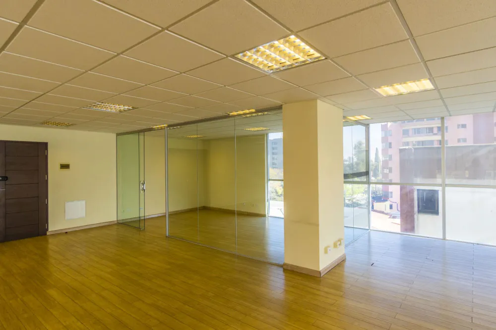 Foto 4 de Oficina en Venta en El Prado de Cochabamba - Incluye 2 Parqueos y Baulera