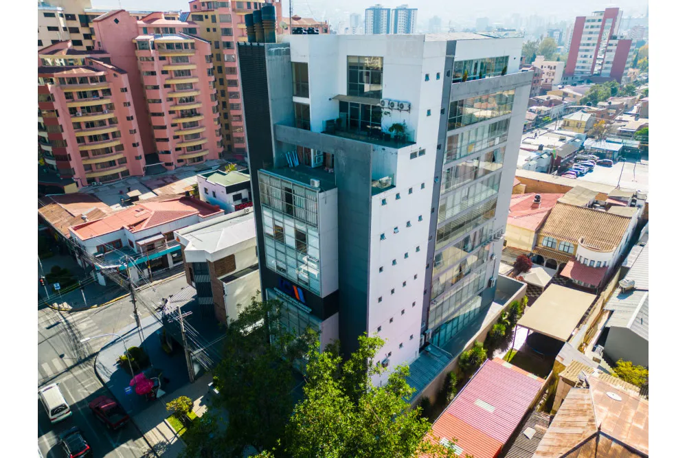Foto 1 de Oficina en Venta en El Prado de Cochabamba - Incluye 2 Parqueos y Baulera