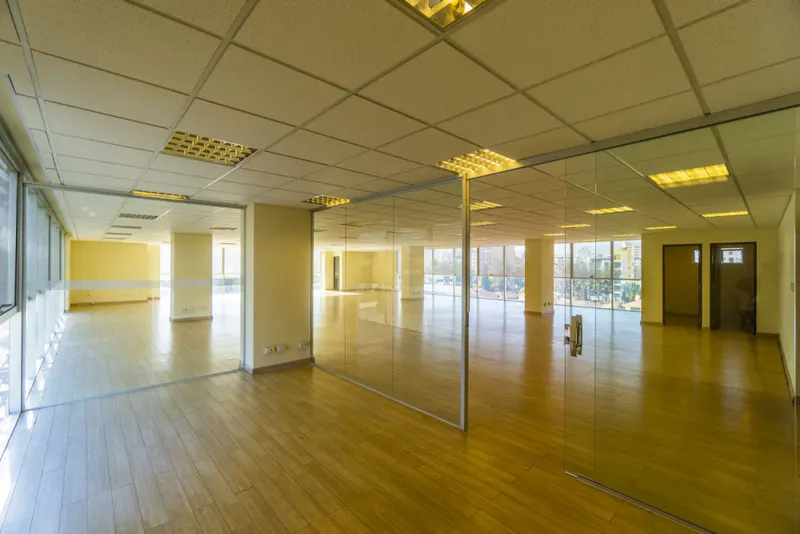 Foto 6 de Oficina en Venta en El Prado de Cochabamba - Incluye 2 Parqueos y Baulera