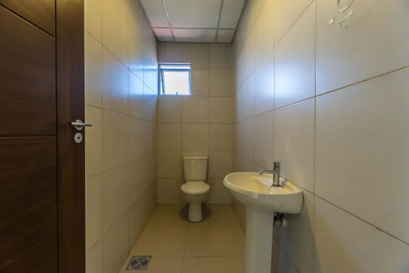 Foto 9 de Oficina en Venta en El Prado de Cochabamba - Incluye 2 Parqueos y Baulera