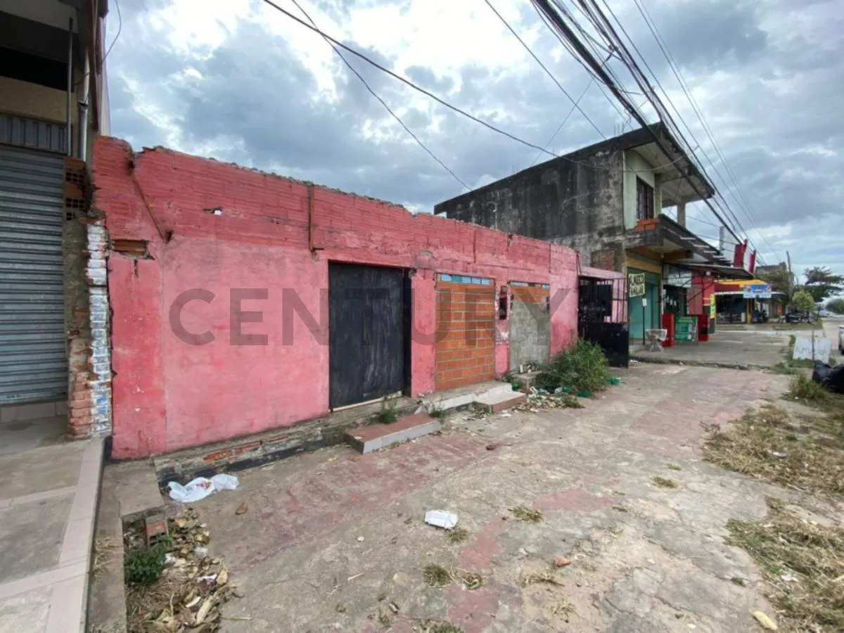 Foto 4 de Terreno en Alquiler Sobre Avenida Zona Comercial - para Remodelar