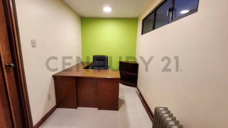 Foto 6 de Consultorio en Venta Totalmente Amoblado y Equipado – Calacoto