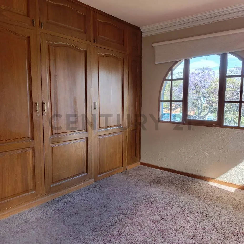 Foto 3 de Casa Comercial en Alquiler Av.Circunvalacion y Miguiel de Cervantes