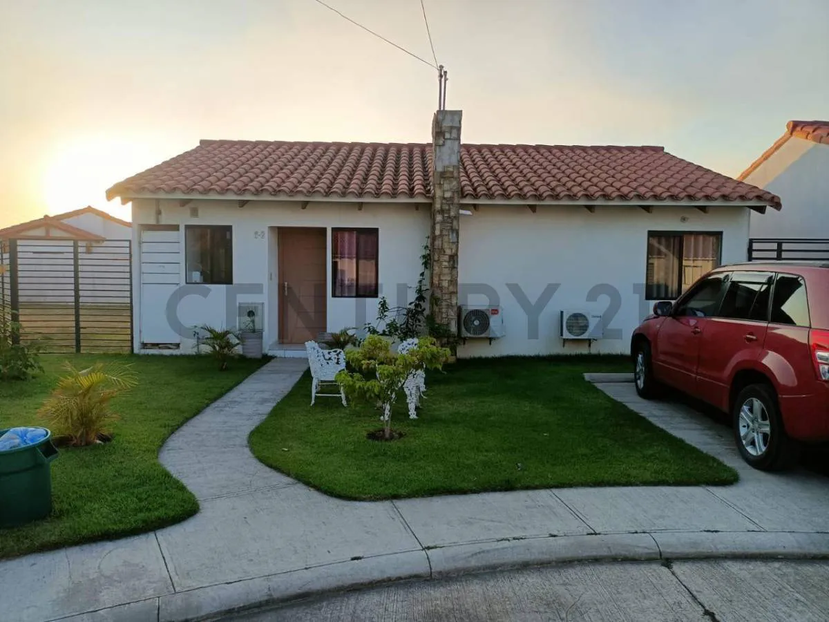 Foto 1 de Casa en alquiler - Amoblada en la Fontana ll