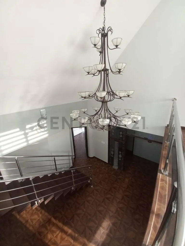 Foto 4 de Penthouse Dúplex con Hermosa Vista en Plena Avenida, Calacoto