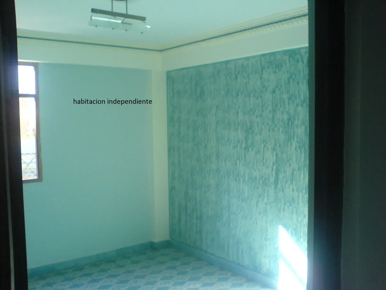 Foto 1 de vende oficina independiente con Hall y baño ducha centrico