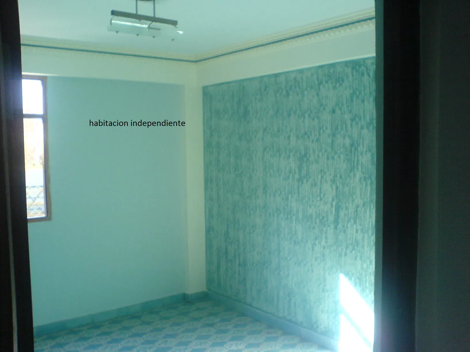 Foto 5 de vende oficina independiente con Hall y baño ducha centrico