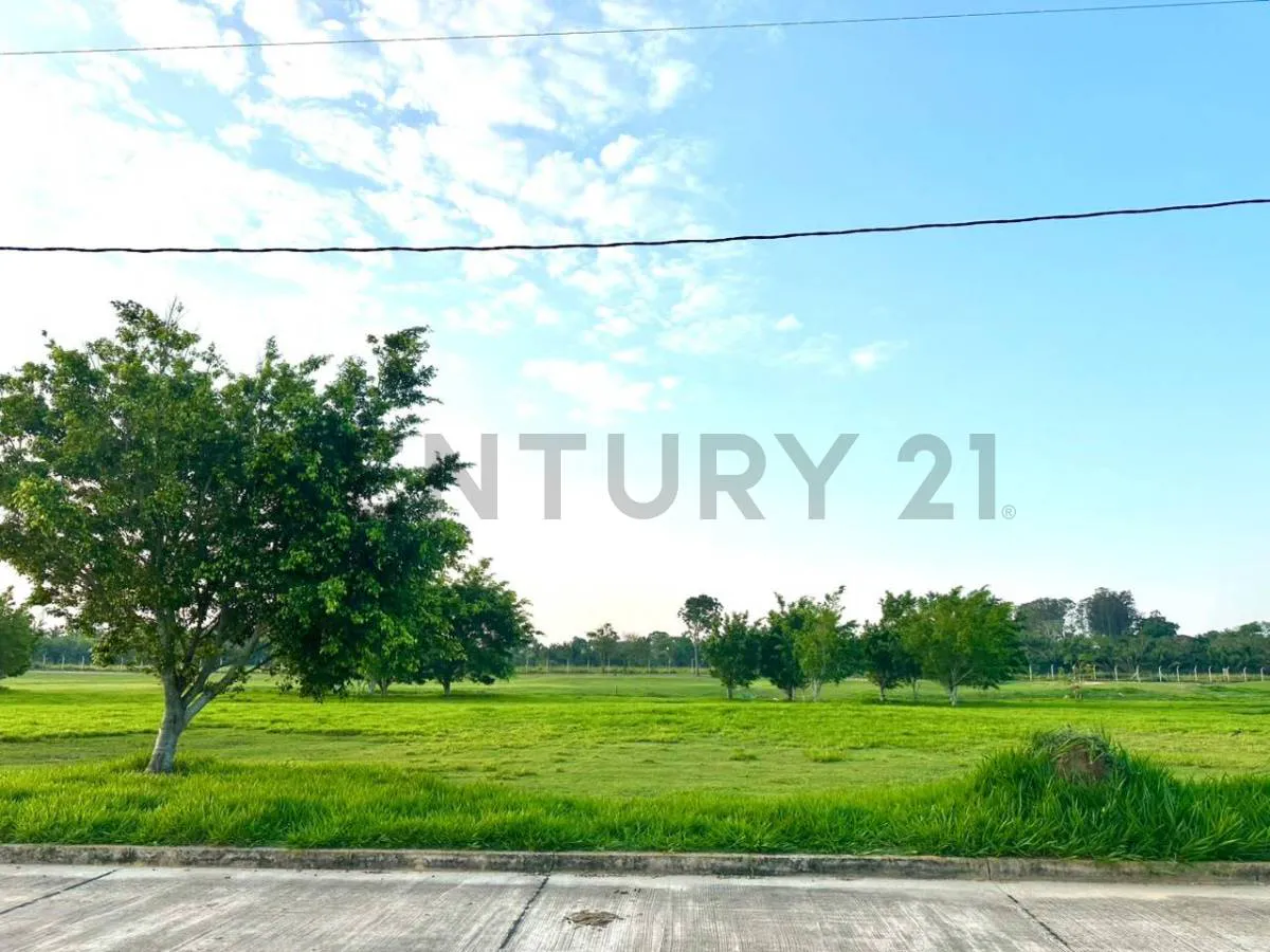 Foto 4 de Terreno Venta Urubo Golf Modulo 9 - Lote 21 - Mza 2 - con Accion