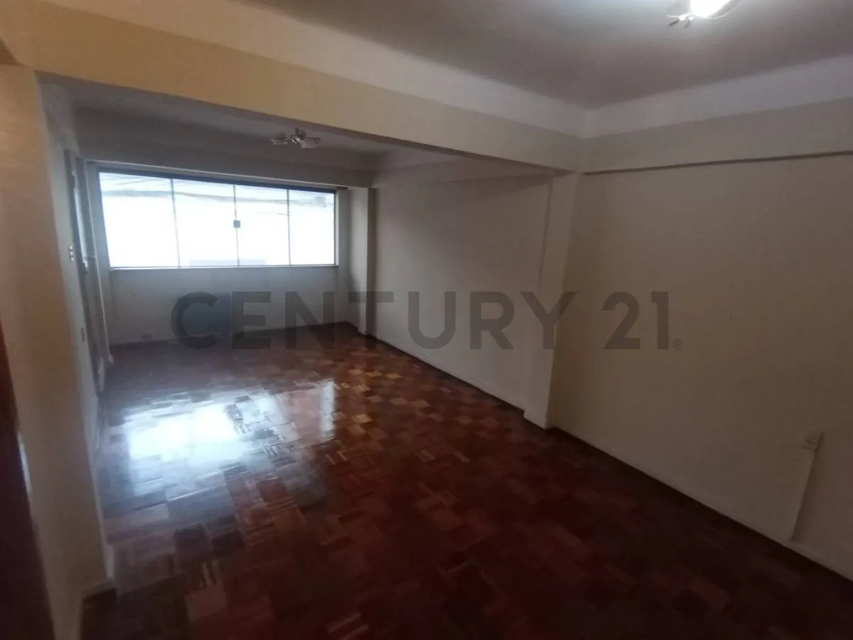 Foto 5 de Departamento Duplex en Alquiler Centro de La Ciudad