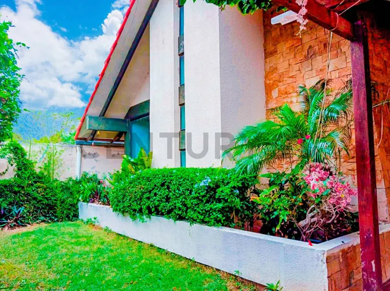 Foto 7 de Casa en Venta en Urb. Orquideas Carretera a Cotoca