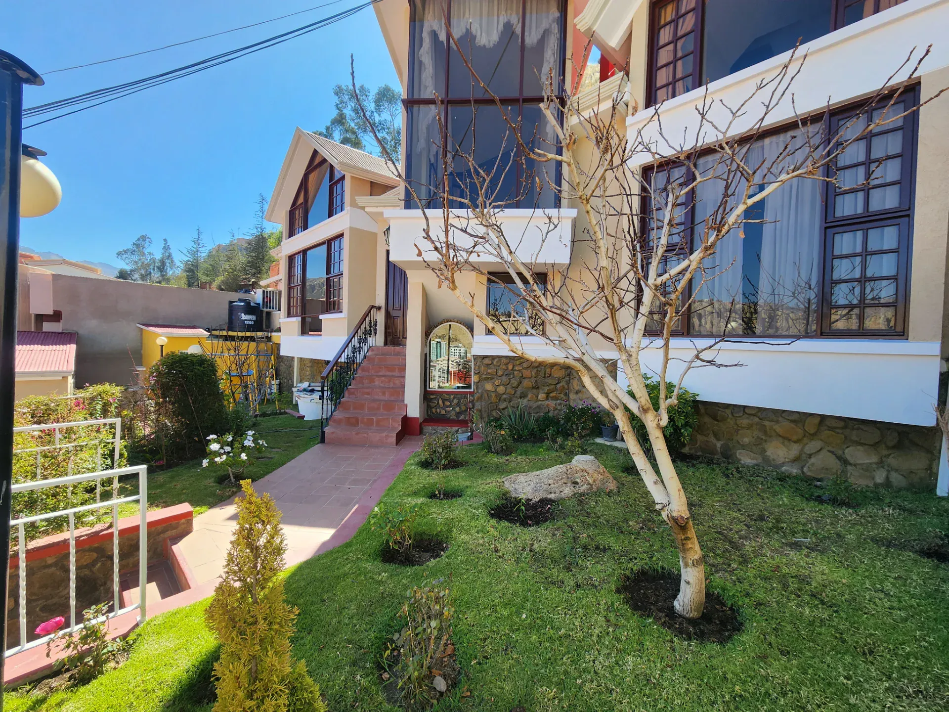 Foto 4 de Departamento Tipo Casa en Alquiler, Irpavi