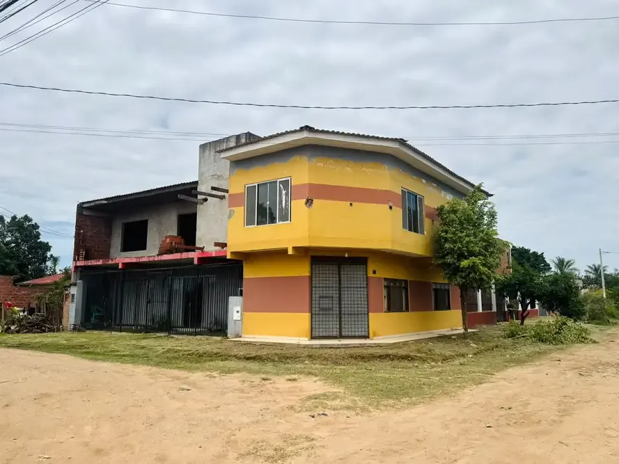 Foto 3 de Casa Comercial en Venta en Satelite Urb Pentaguazu