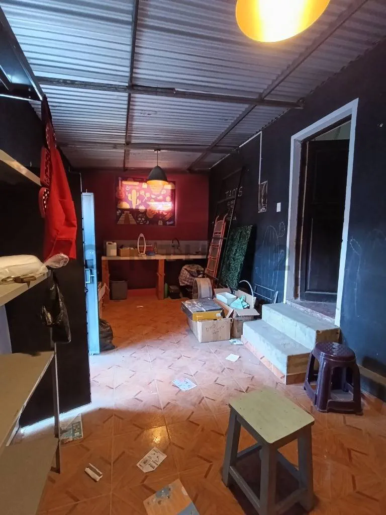 Foto 9 de Casa en Venta a Precio de Terreno a Cuadra y Media de Las Américas
