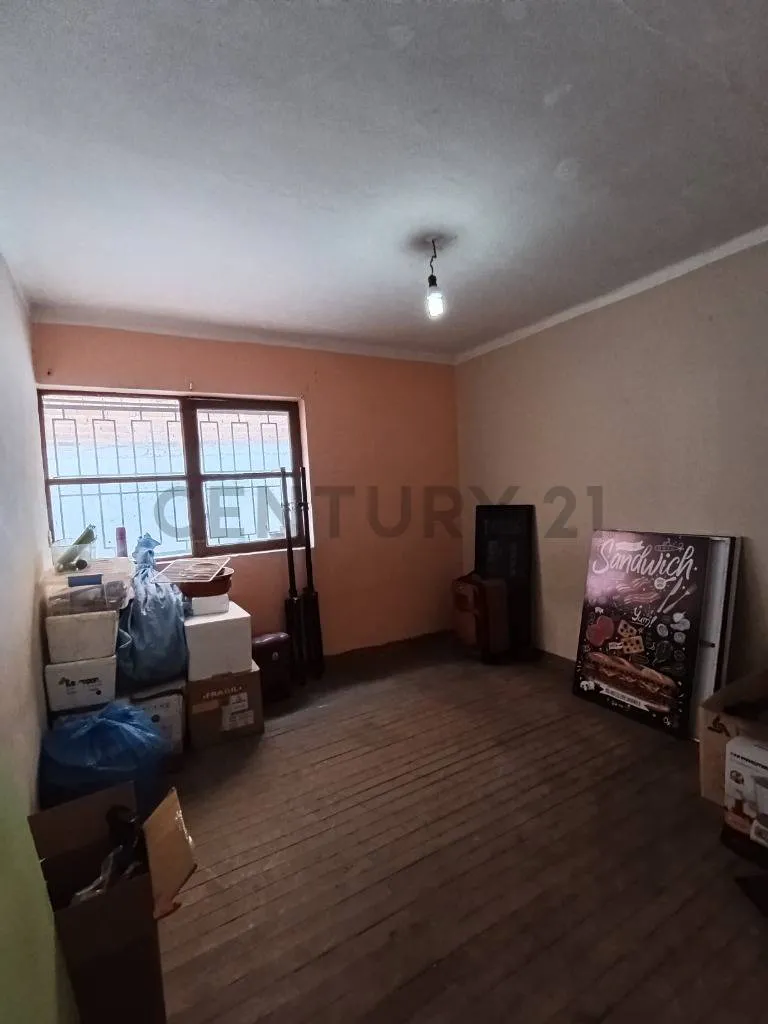 Foto 5 de Casa en Venta a Precio de Terreno a Cuadra y Media de Las Américas