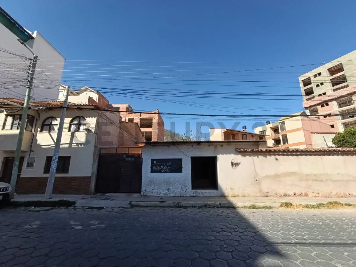 Foto 18 de Casa en Venta a Precio de Terreno a Cuadra y Media de Las Américas