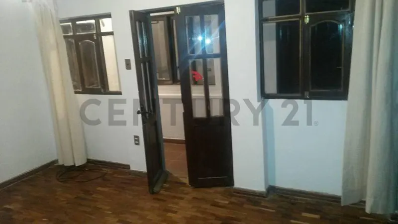 Foto 16 de Casa en Venta a Precio de Terreno a Cuadra y Media de Las Américas