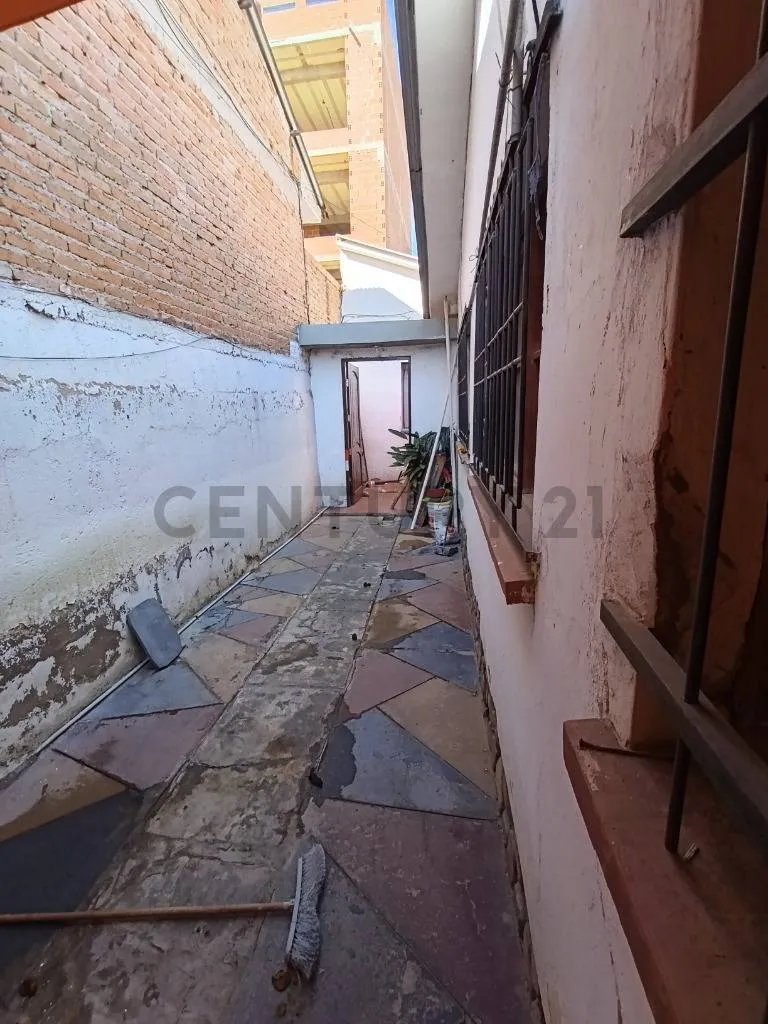 Foto 2 de Casa en Venta a Precio de Terreno a Cuadra y Media de Las Américas