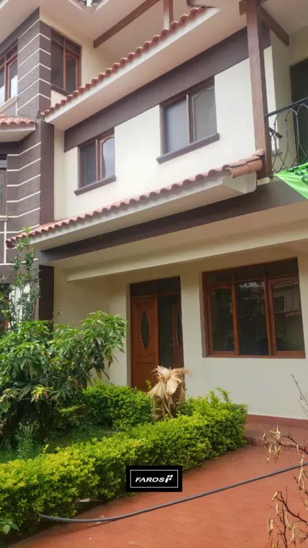 Foto 6 de Casa en Alquiler Cuadras Av. Libertador