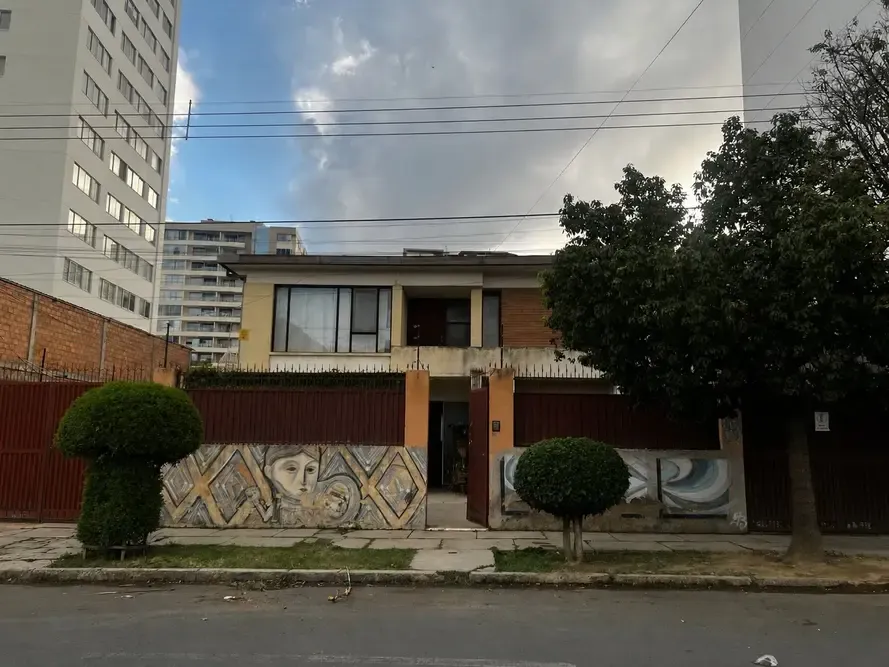 Foto 9 de Gran Oportunidad - Terreno en Venta a Una Cuadra Av. Melchor Urquidi